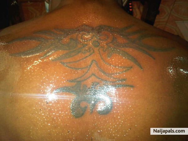my back tattzz O" strung - click for next photo