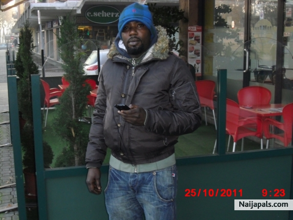  - click for next photo