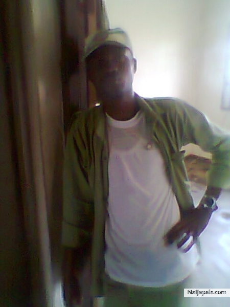 Mee... - click for next photo