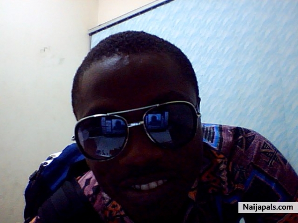 adajoe 2 - click for next photo
