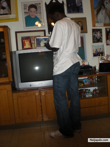  - click for next photo