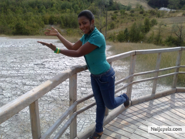  - click for next photo