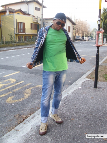  - click for next photo