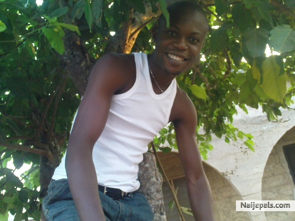  - click for next photo