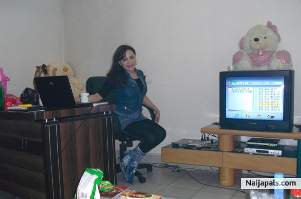  - click for next photo
