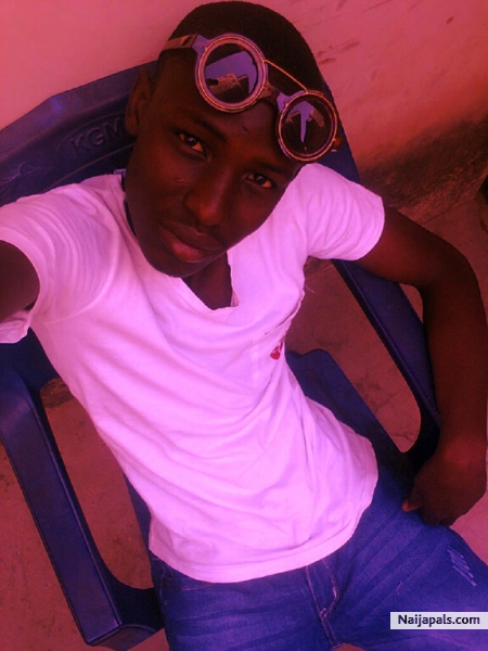 am just me i F**k like bull - click for next photo