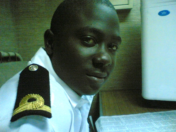 who says Navy bois don' t know how2 groove - click for next photo
