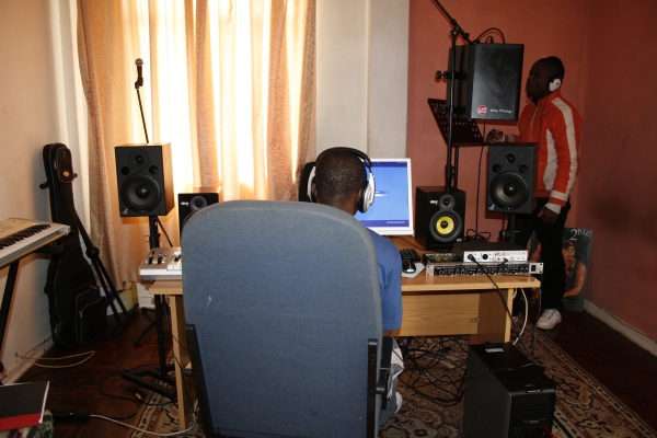 rECORDING STUDIO- - click for next photo