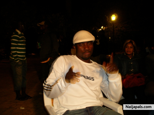  - click for next photo