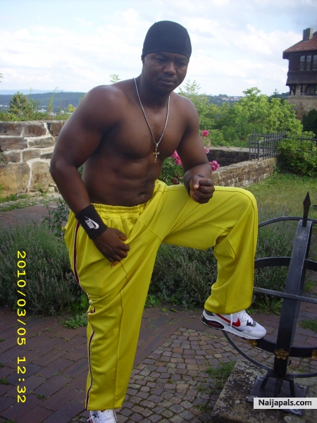  - click for next photo