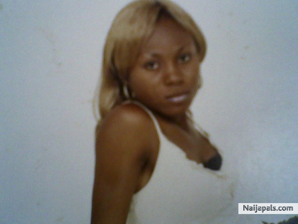 SEXY SHALLOM - click for next photo
