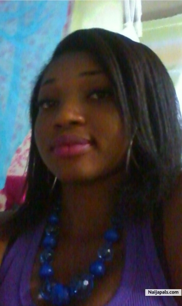dgirl - click for next photo