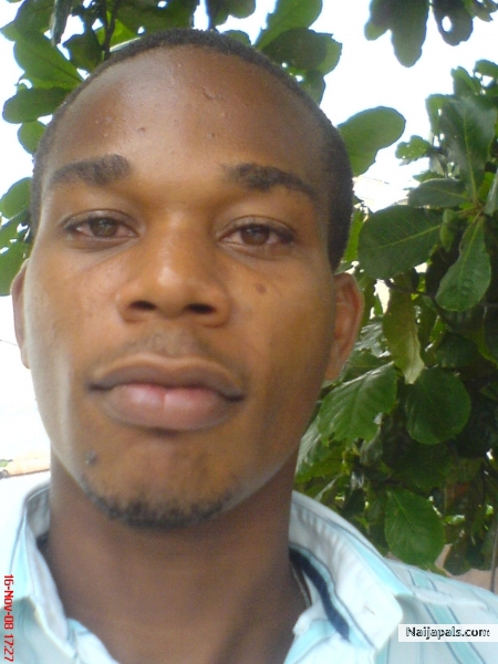 ma life is green, its green, its all greeny so much 4 d hustle - click for next photo
