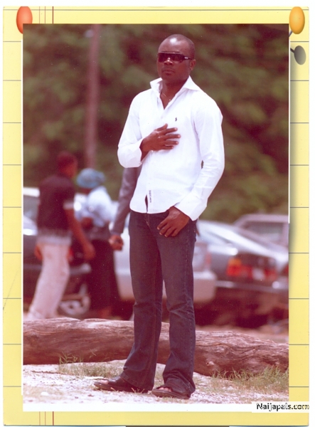  - click for next photo