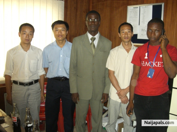 rooland with chainese people - click for next photo