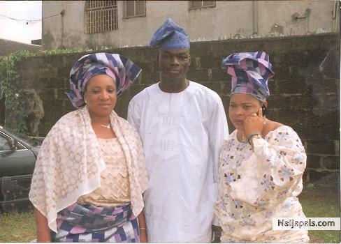 That' s me again and my mummies - click for next photo