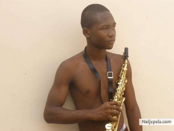 kolo boy - click for next photo