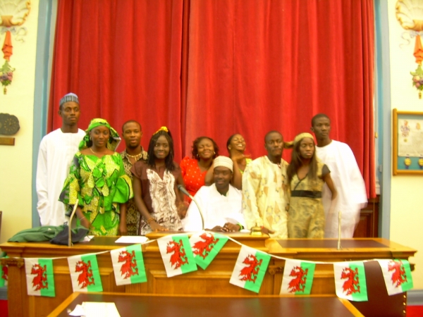 welcome ceremony for Nigerians arrival to RCT - click for next photo