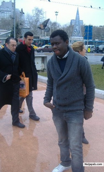  - click for next photo
