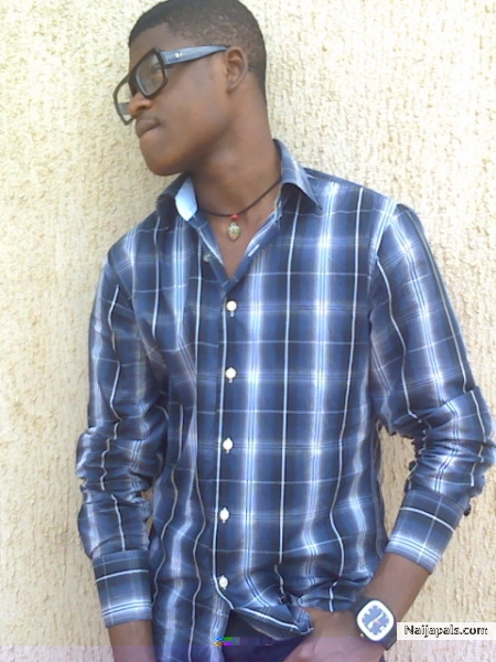 jst a kul 9ja guy who nids company - click for next photo