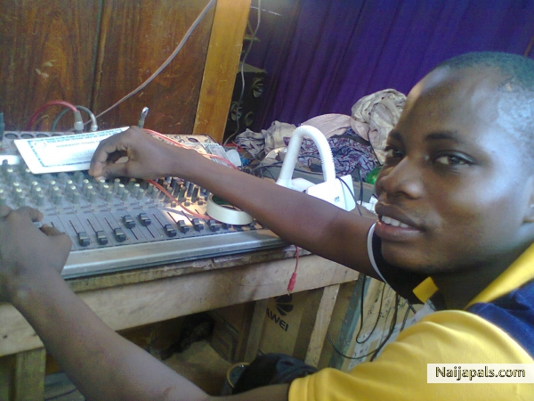 Oganla Engineer Worldwide - click for next photo