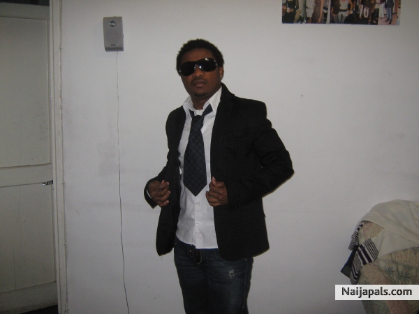  - click for next photo