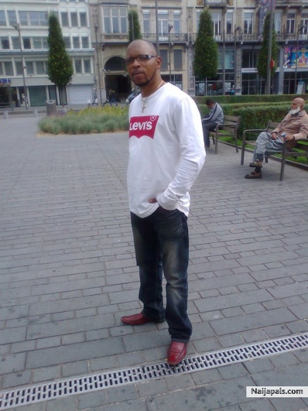 Antwerpen-Belgium - click for next photo