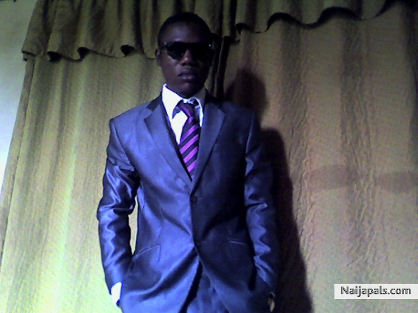 Check it out and tell me what you feel about me.lol... - click for next photo