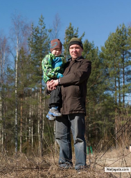 ITS ME AND MY SON! - click for next photo