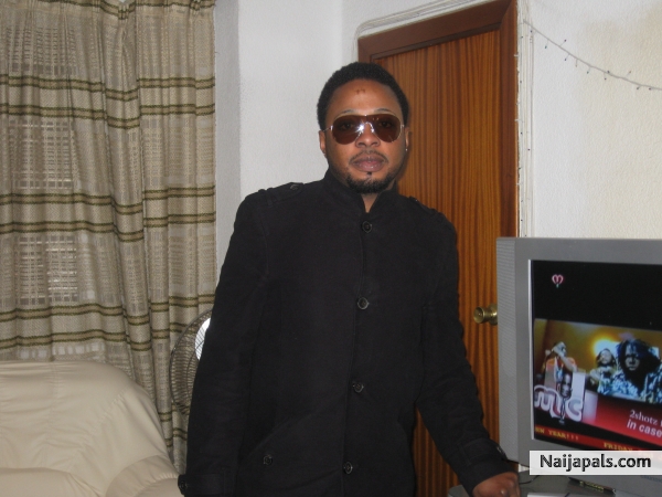  - click for next photo