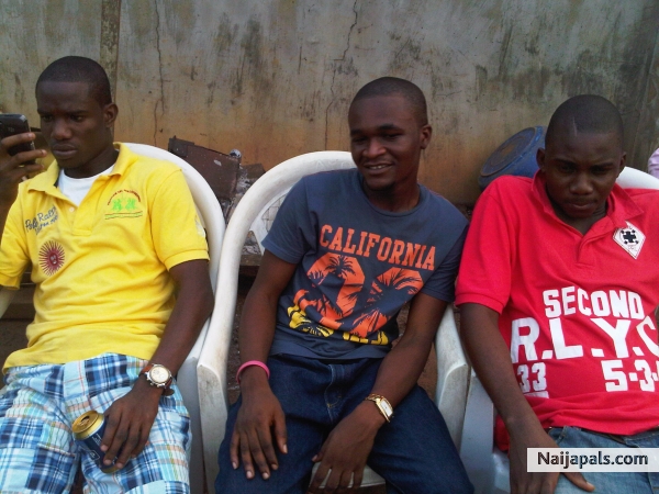 me and ma hommies - click for next photo