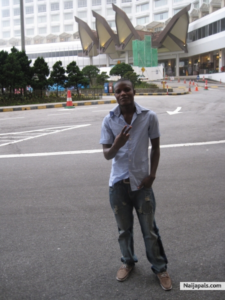  - click for next photo