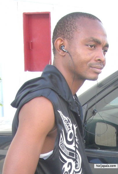  - click for next photo
