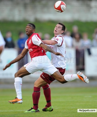 UNRELENTING GUNNERS BATTLE 4 POSSESSION - click for next photo
