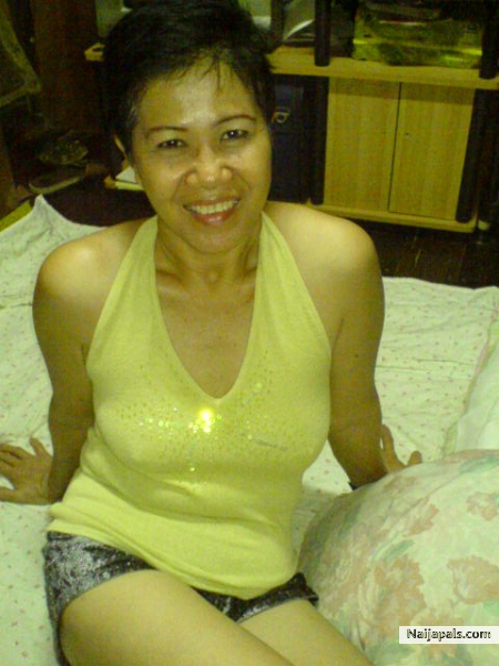 Lou with a simple Smile - click for next photo