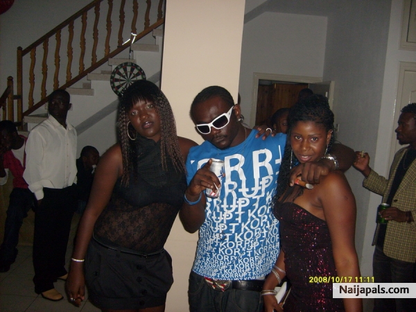 why me nah?? - click for next photo