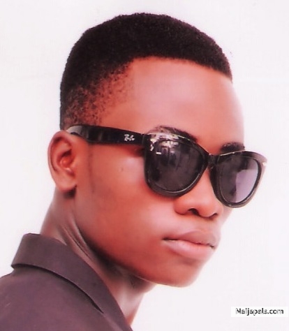 Uto Entertainer - click for next photo