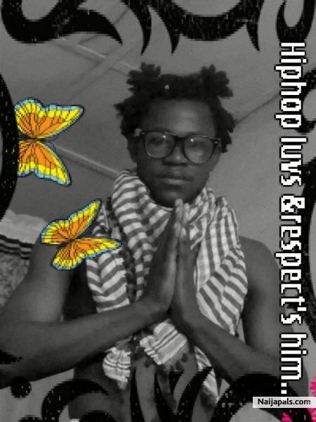 kin squarsh is a very god song writer - click for next photo