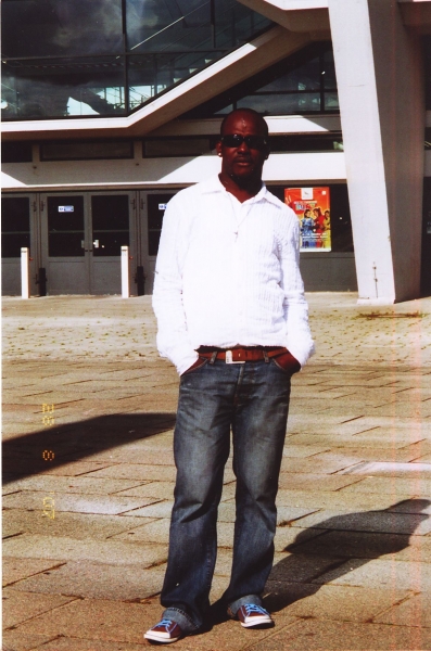  - click for next photo