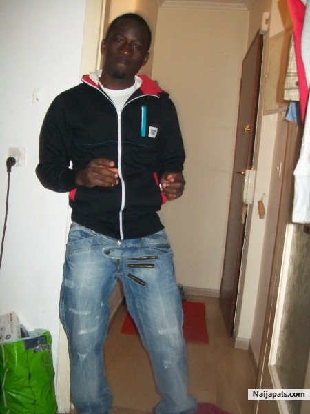  - click for next photo
