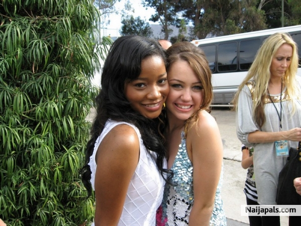 keke with hannah montana - click for next photo