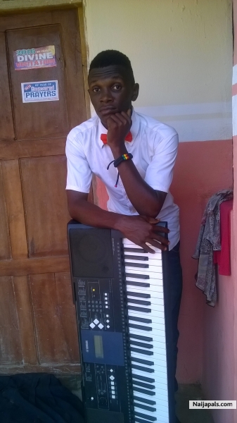 Mon'sexicul-AKA-Oluwa-Esosco - click for next photo