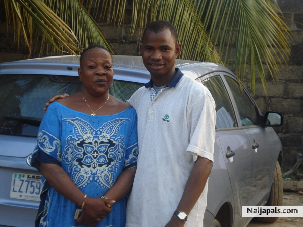 muyi with mama Tola oladokun - click for next photo