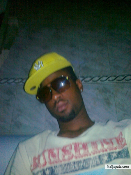 mee - click for next photo
