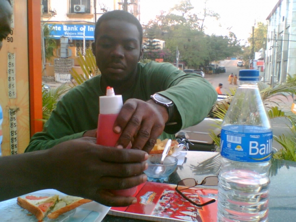 Eatin out wit friends - click for next photo