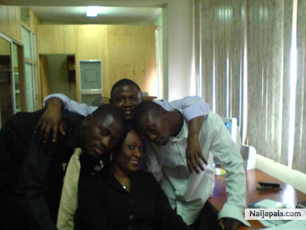 d - click for next photo