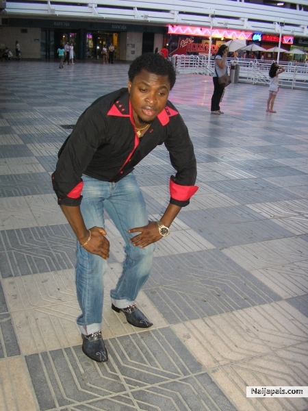  - click for next photo