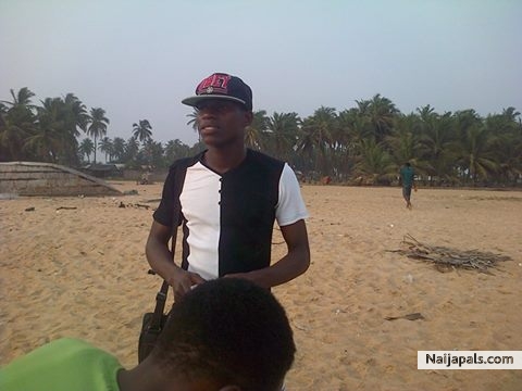  - click for next photo