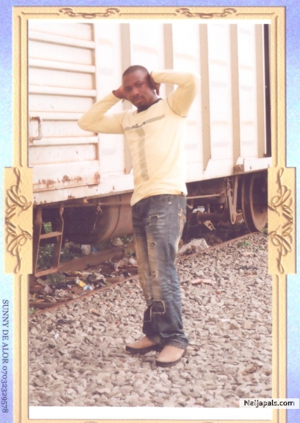  - click for next photo