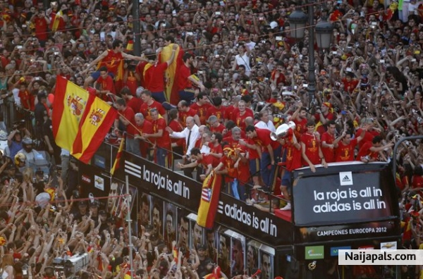 Am a champion like d furia roja of Spain - click for next photo